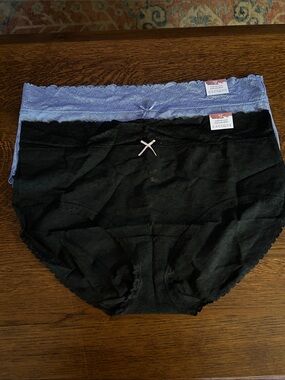 Cacique Lace High Leg Briefs - Black & Lavender Size 18/20 NWT